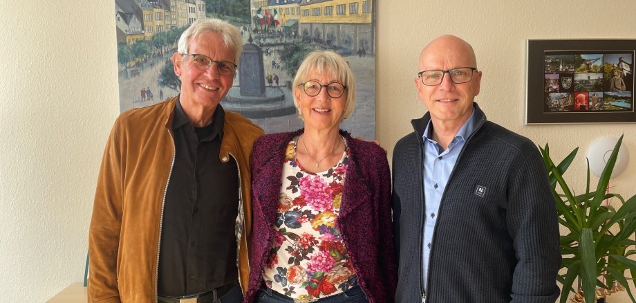 Goldhochzeitspaar Ruth und Volker Möbius mit Oberbürgermeister Dirk Meid